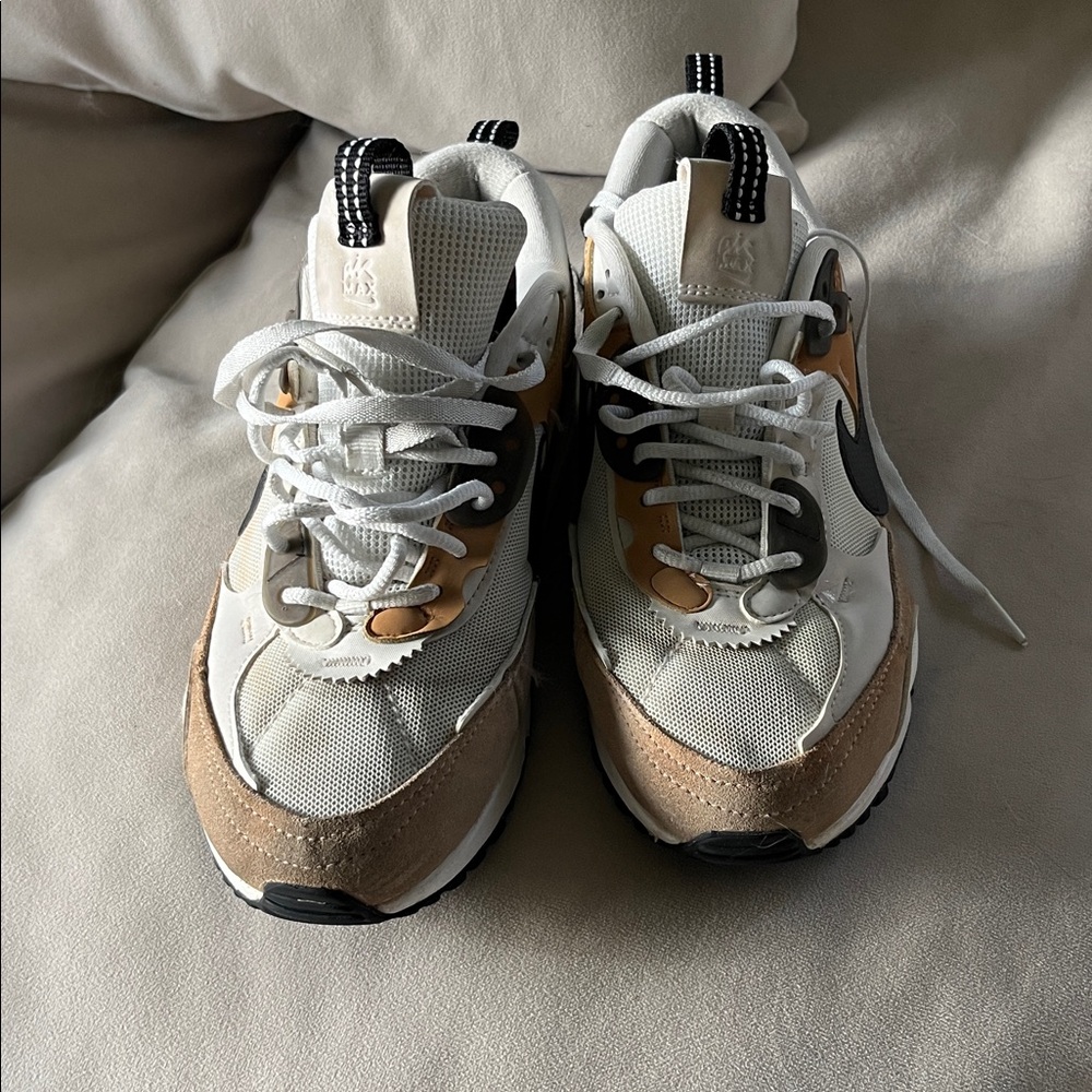 Nike Air Max 90 Futura Sneakers - Picture 2 of 5